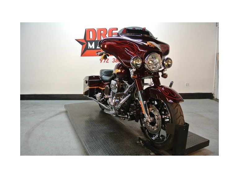 2010 Harley-Davidson Screamin' Eagle Street Glide FLHXSE 