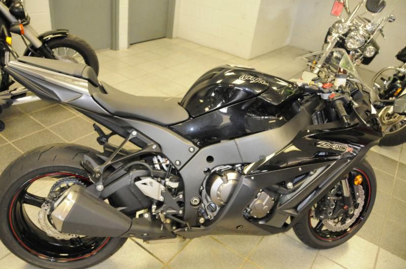 Kawasaki zx10 ninja 1000 sportbike zx1000 gsxr cbr