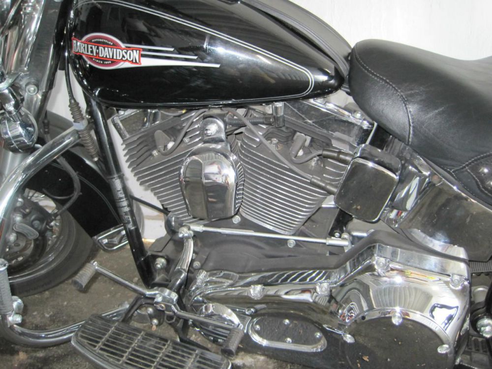 2005 Harley-Davidson Heritage Softail CLASSIC Cruiser 