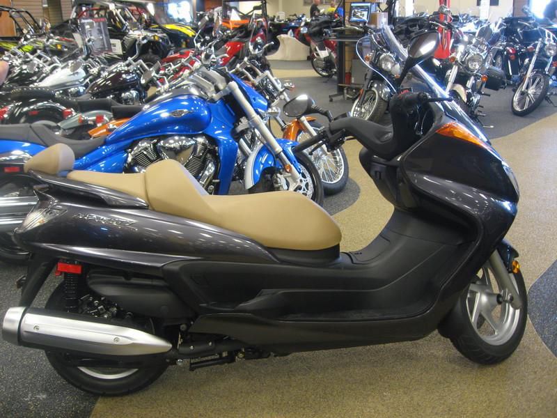 2013 Yamaha Majesty Moped 