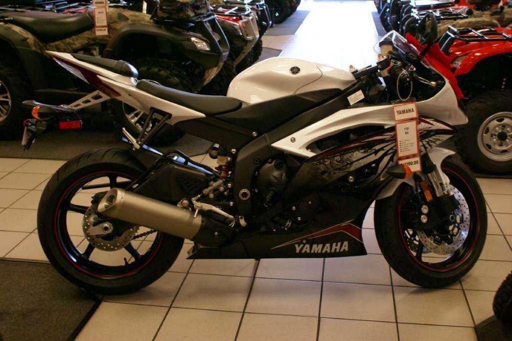 2012 Yamaha YZF-R6 Sportbike 