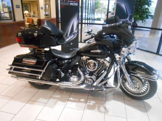 2011 Harley Electra Glide Ultra limited Loaded -Awesome Shape - Wow