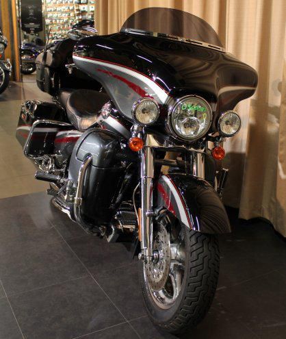 2006 Harley-Davidson Touring FLHTCUSE - Screamin Eagle Electr Cruiser 