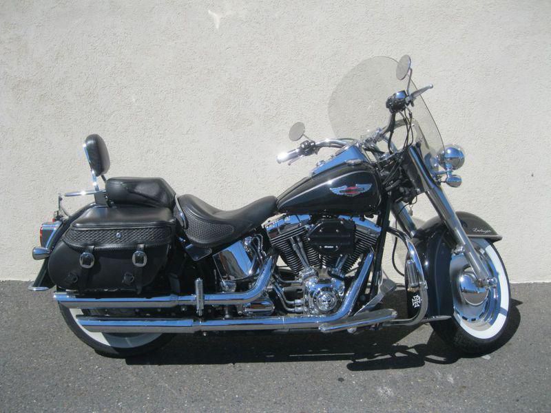 2005 Harley-Davidson FLSTN - Softail Deluxe Cruiser 