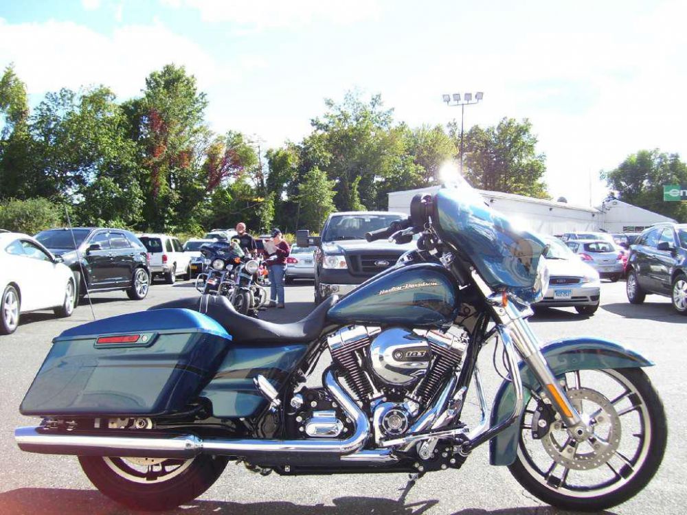 2014 Harley-Davidson FLHX Street Glide Touring 