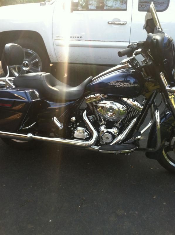 2012 street glide with 9700 miles,big blue pearl