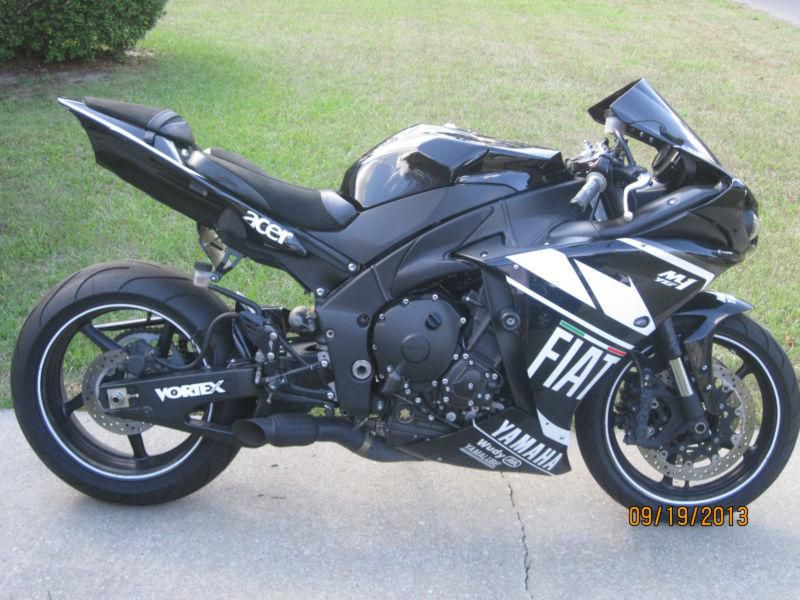 2010 Yamaha R1