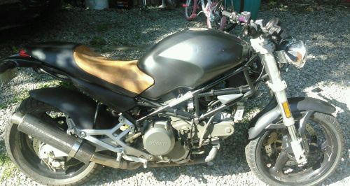 2000 Ducati Monster
