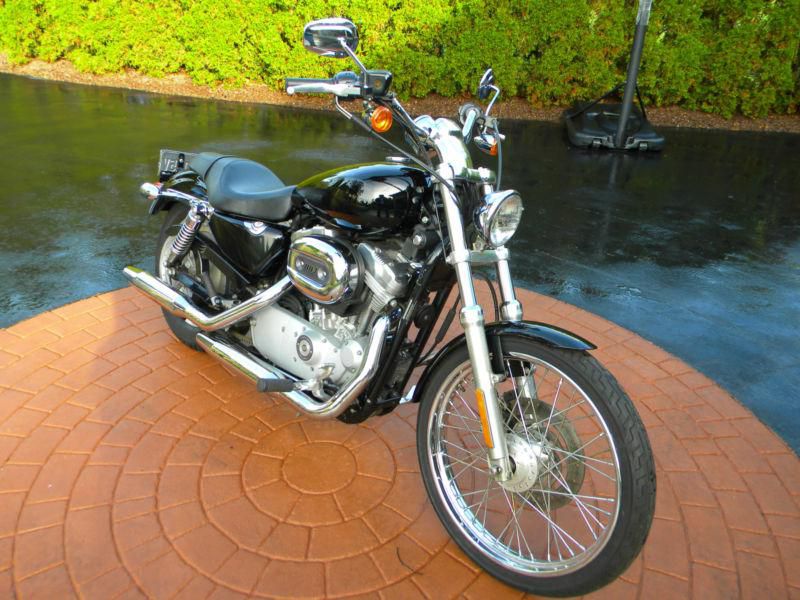 2005 Sportster 883 Black with new brakes, tires and battery