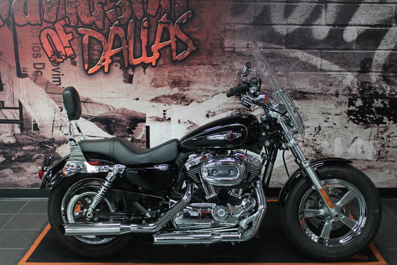 2011 Harley-Davidson XL1200C - Sportster 1200 Custom Sportbike 