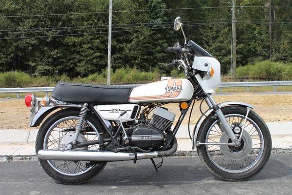 1975 Yamaha RD-250 Classic Retro Cruise Two Stroke Vintage Must See