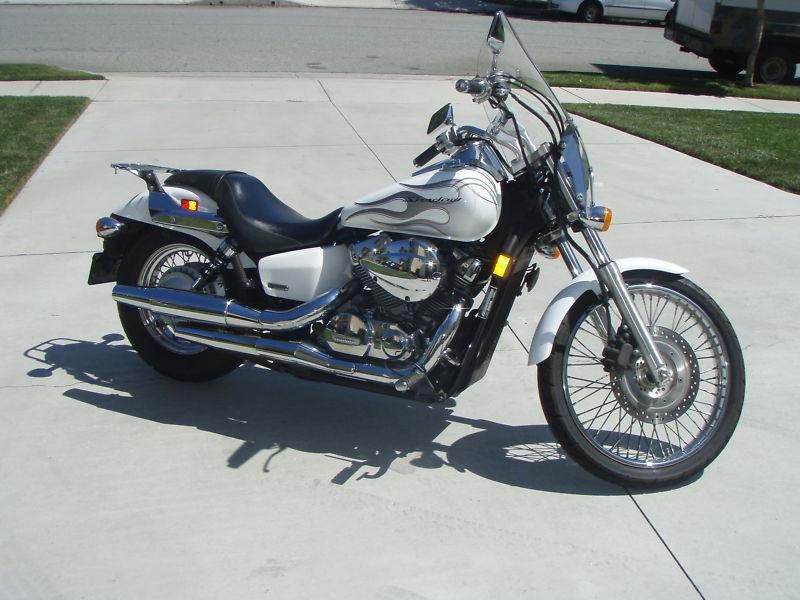 2009 HONDA SHADOW SPIRIT 750CC MOTORCYCLE WITH OEM LUGGAGE RACK AND WINDSHIELD
