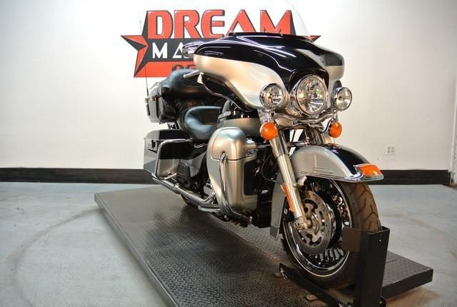 2012 Harley-Davidson Ultra Limited FLHTK Cruiser 