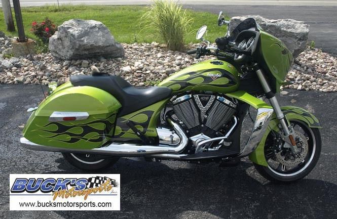 Used 2013 Victory Cross Country ( Anti -Freeze Green)