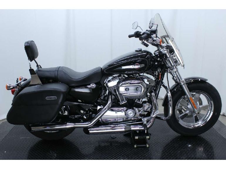 2012 Harley-Davidson Sportster 1200 Custom 