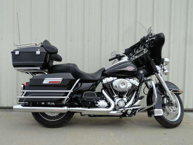 2011 Harley-Davidson FLHTC Electra Glide Classic Touring 