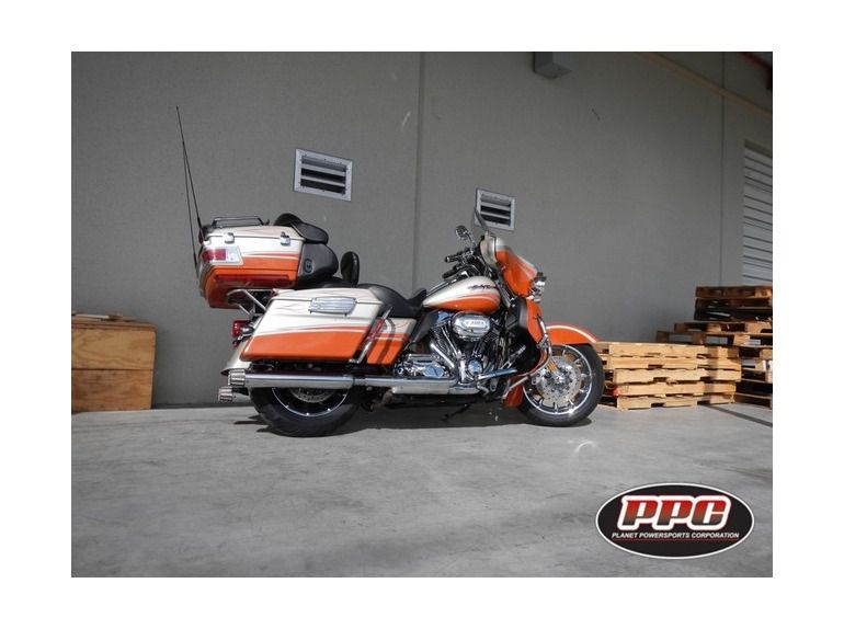2009 Harley-Davidson FLHTCUSE4 