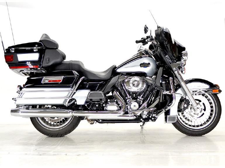 2013 Harley-Davidson Electra Glide Ultra Classic FLHTCU Touring 