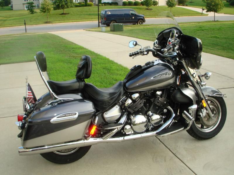 2008 Royal Star Tour Deluxe, two tone gray, Fairing and saddle bags