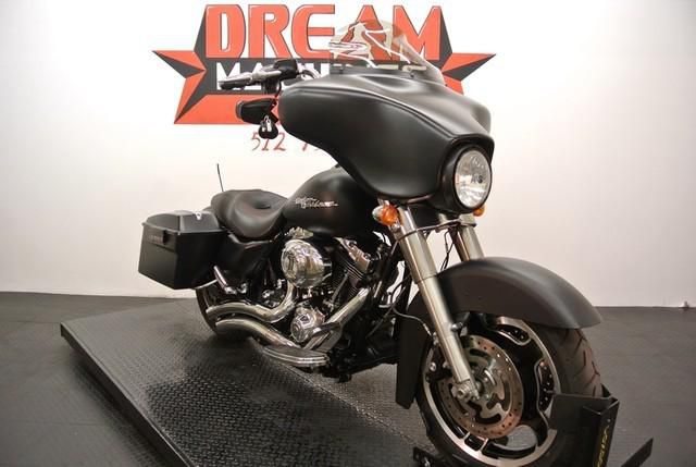 2010 Harley-Davidson Street Glide FLHX Cruiser 