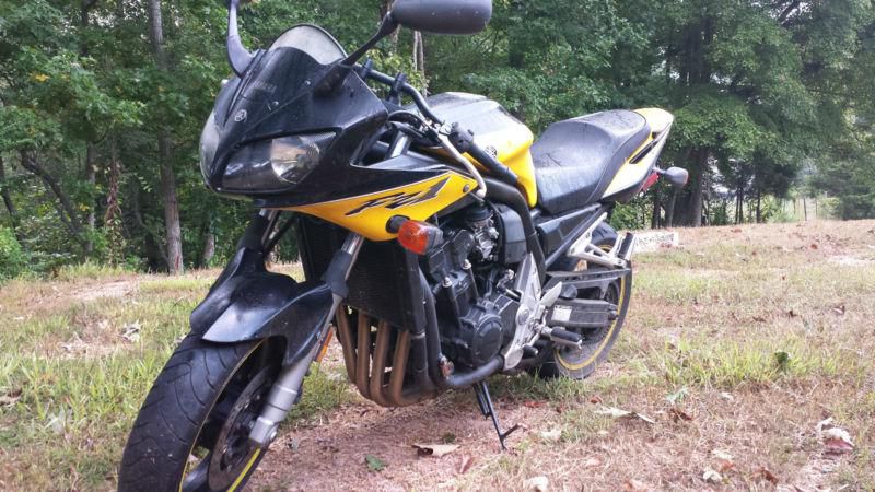 2003 Yamaha FZ1, Special Black and Yellow Edition, Low Miles!