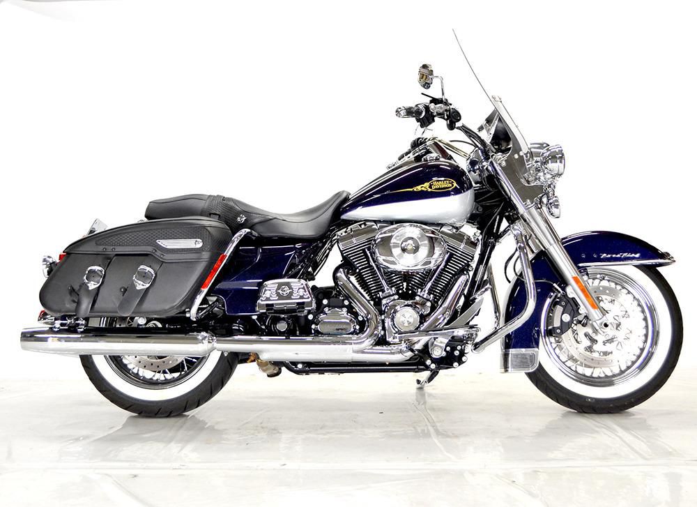 2009 Harley-Davidson Road King Classic FLHRC Touring 