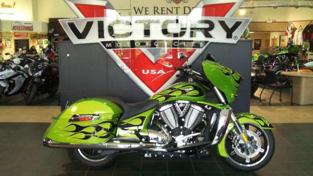 2013 Victory CROSS COUNTRY Standard 