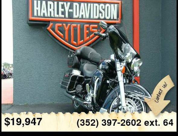 Vivid Black 2011 Harley-Davidson FLHTCU Ultra Classic Electra Glide