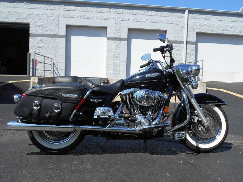 2006 Harley-Davidson FLHRCI Road King Classic Touring 