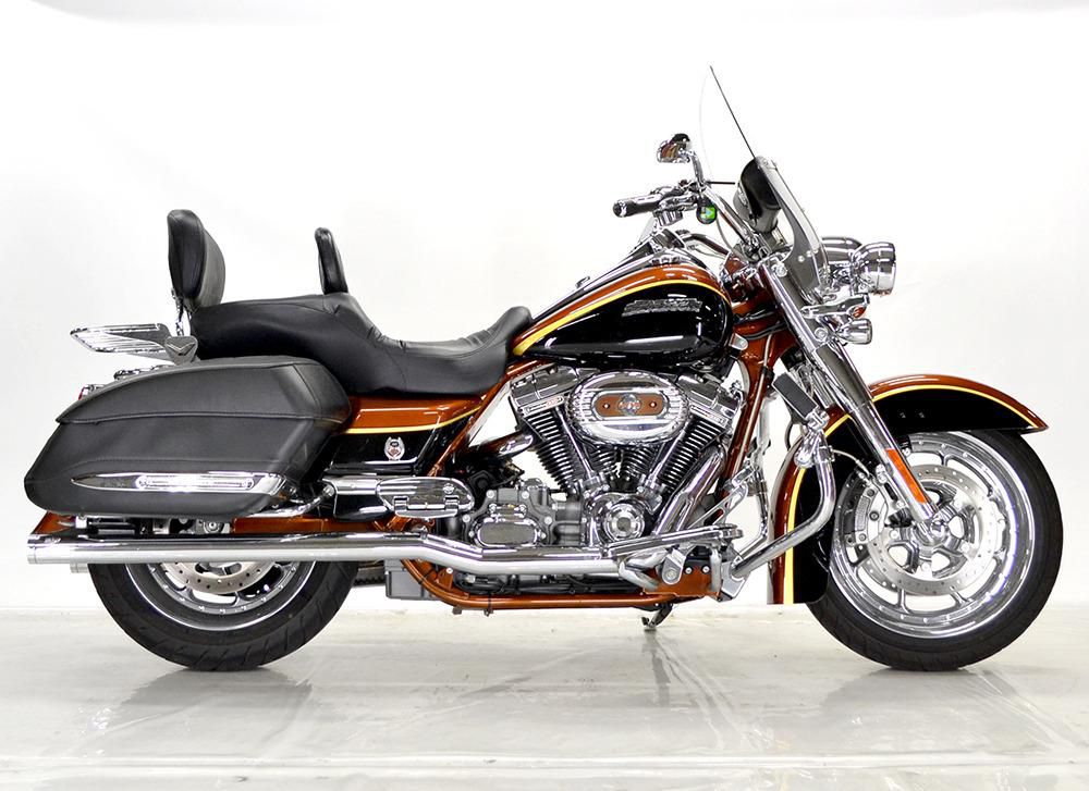 2008 Harley-Davidson CVO Road King FLHRSE4 Cruiser 