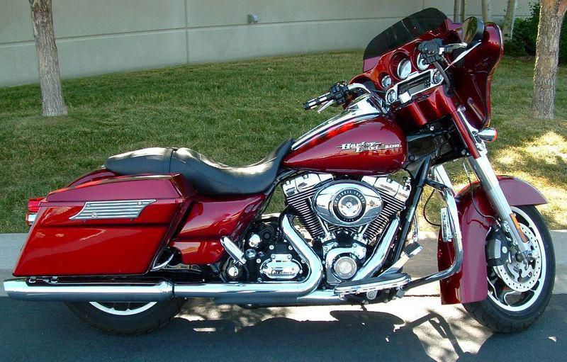 2009 Harley-Davidson Street Glide Cruiser 