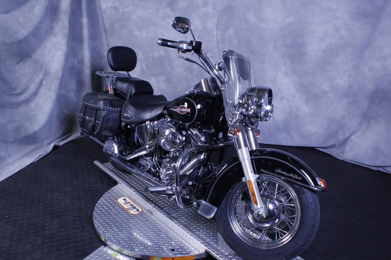 2005 Harley-Davidson FLSTC - Softail Heritage Softail Classic Cruiser 