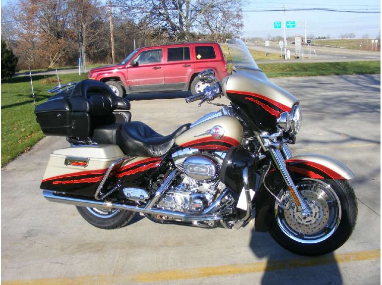 2006 Harley-Davidson CVO Screamin Eagle Ultra Classic Elect 
