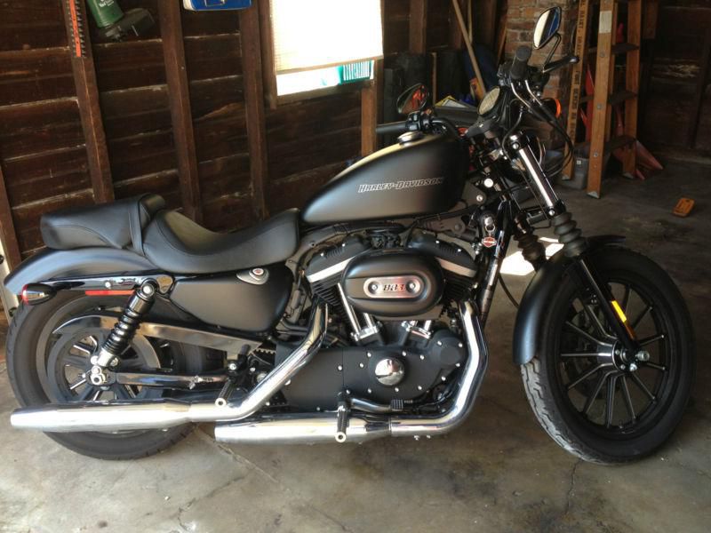 BARELY USED 2010 HARLEY DAVIDSON IRON 883 **LOW MILES**