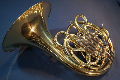 Vincent Bach (Made in USA) Kruspe Wrap Double French Horn w/ Case and Mouthpiece