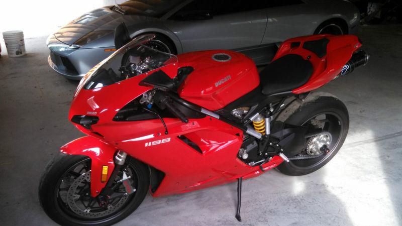 2011 ducati 1198 only 1500 miles