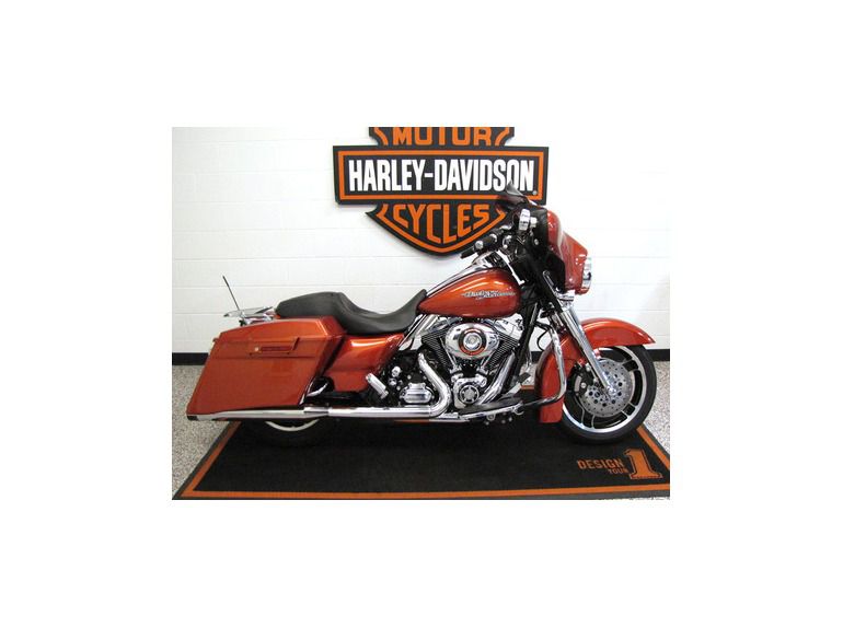 2011 Harley-Davidson Street Glide - FLHX 