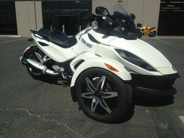 2010 can-am spyder rs-s se5