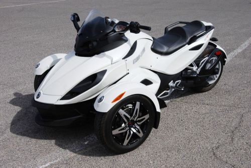 2015 Can-Am SPYDER RS S
