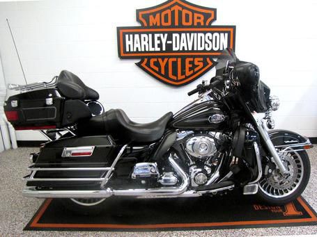 2010 Harley-Davidson Ultra Classic Electra Glide - FLHTCU Touring 
