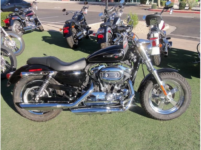 2012 Harley-Davidson Sportster 1200 Custom - XL1200C 