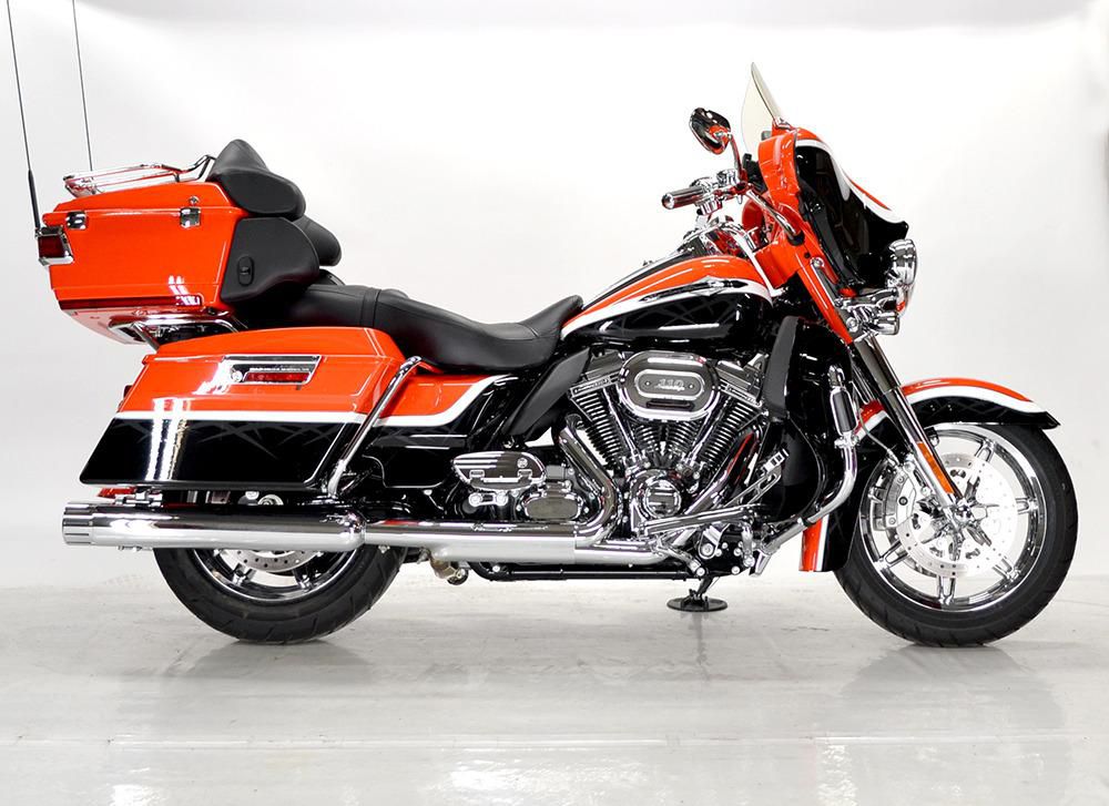 2012 Harley-Davidson Ultra Classic Electra Glide FLHTCUSE Other 