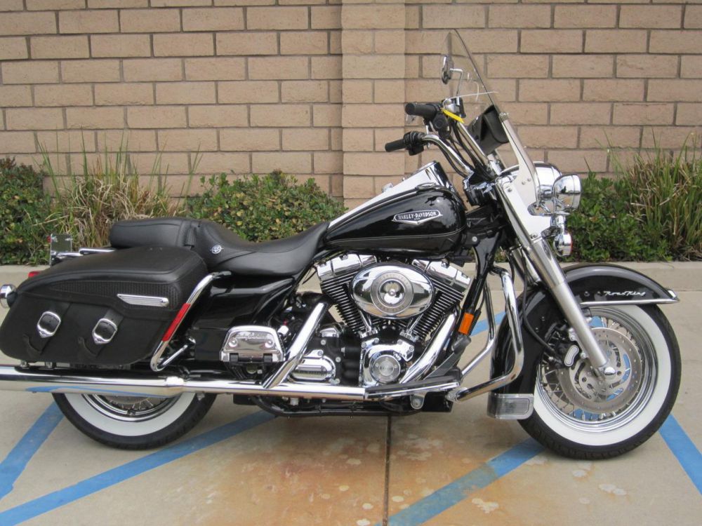 2007 Harley-Davidson FLHRC CLASSIC Touring 