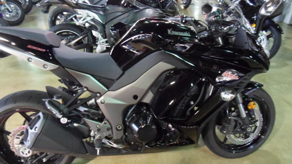 2011 kawasaki ninja 1000  sportbike 