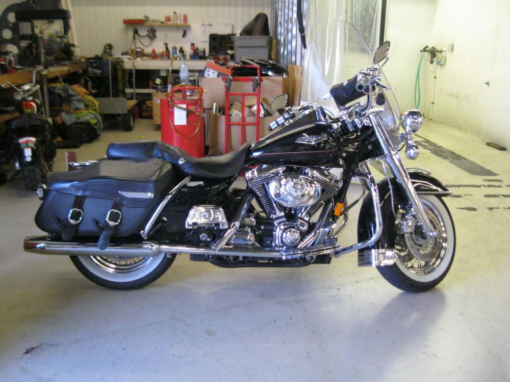 2001 Harley-Davidson Road King Classic FLHRC Touring 