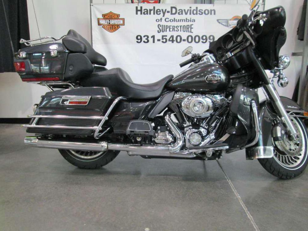 2009 Harley-Davidson FLHTCU Ultra Classic Electra Glide Touring 
