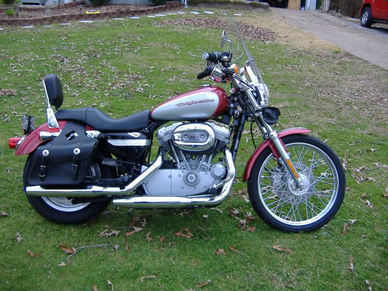 2005 harley-davidson sporster 883 custom, red and silver, excellant condition!