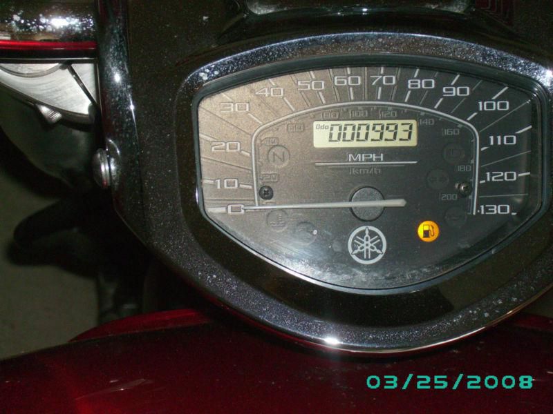 Yamaha v-Star 1300 - 1000 miles - like new - never dropped always garaged -