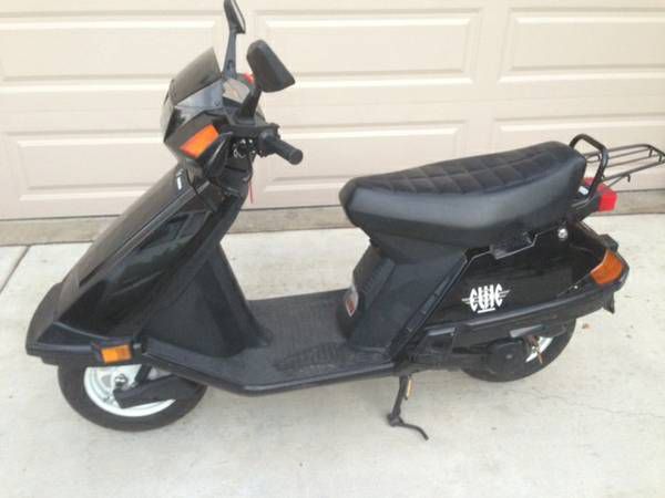 like-new Honda elite 80 scooter with 140 miles