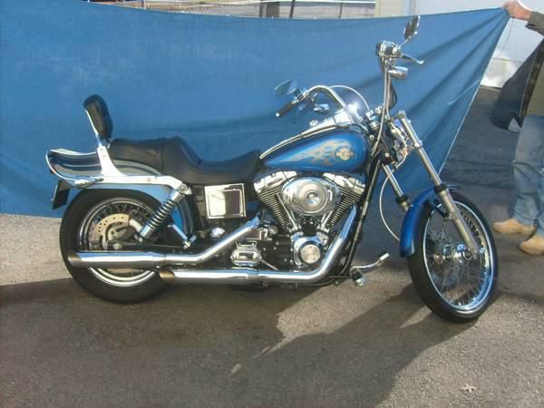 Wide glide,two tone blue, excellent condition.